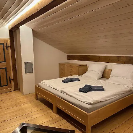 Neubergerhaus Fuer 12 Am Naturteich Appartement Niedertaufkirchen