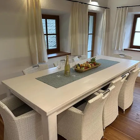 Neubergerhaus Fuer 12 Am Naturteich Appartement Niedertaufkirchen