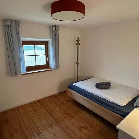 Neubergerhaus Fuer 12 Am Naturteich Appartement Niedertaufkirchen