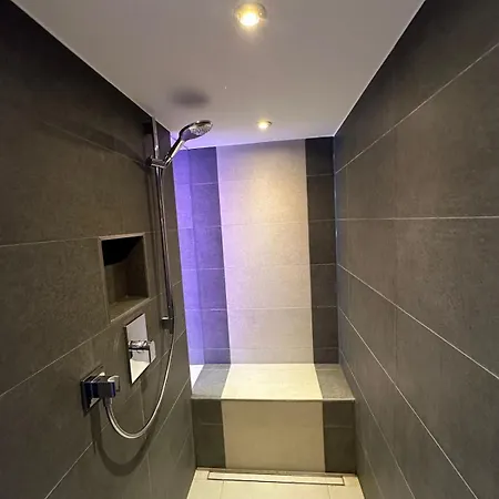 Appartement Neubergerhaus Fuer 12 Am Naturteich