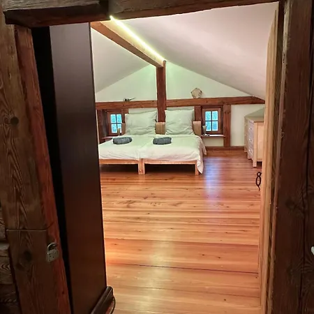 Neubergerhaus Fuer 12 Am Naturteich Appartement *