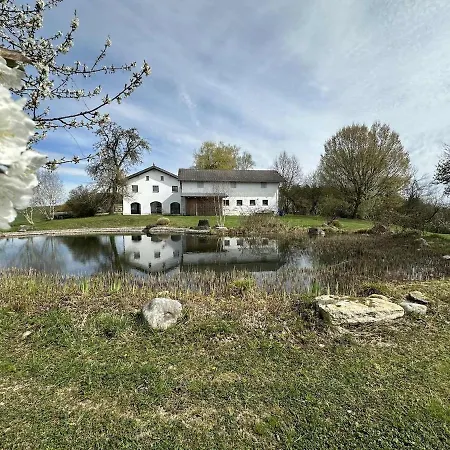 Neubergerhaus Fuer 12 Am Naturteich