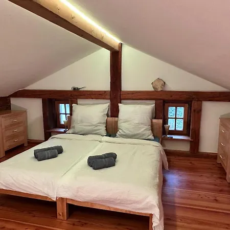 Neubergerhaus Fuer 12 Am Naturteich