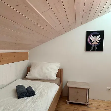 Neubergerhaus Fuer 12 Am Naturteich *